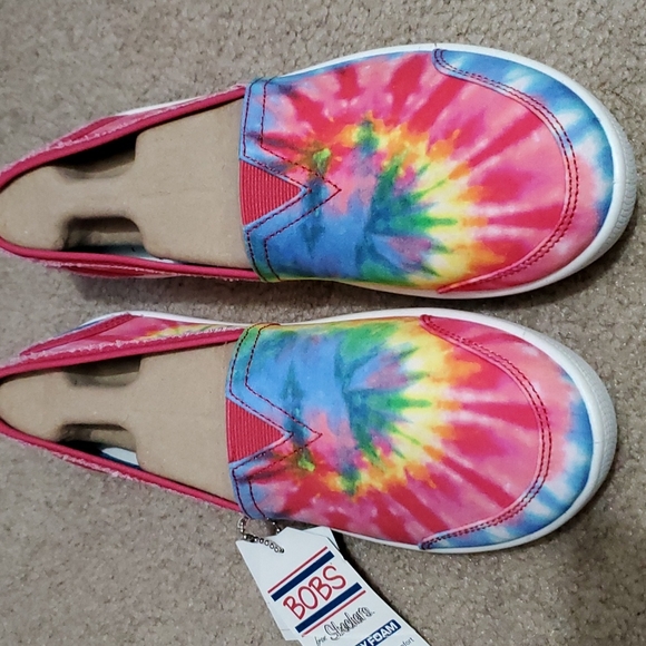 BOBS from Skechers Shoes - NWT Skechers Bobs tie dye slip ons sz 8.5